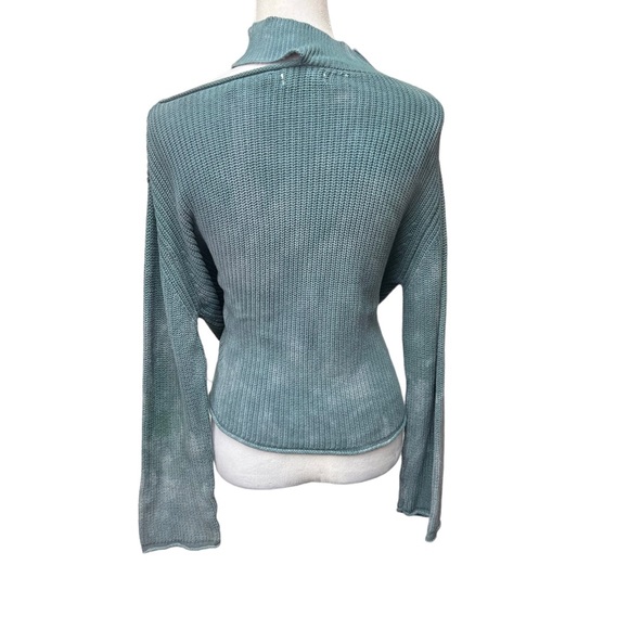 Brightly Twisted Print Sweater w/ Color Cut Out / Size: Medium/ Color: Turquoise - Picture 2 of 6